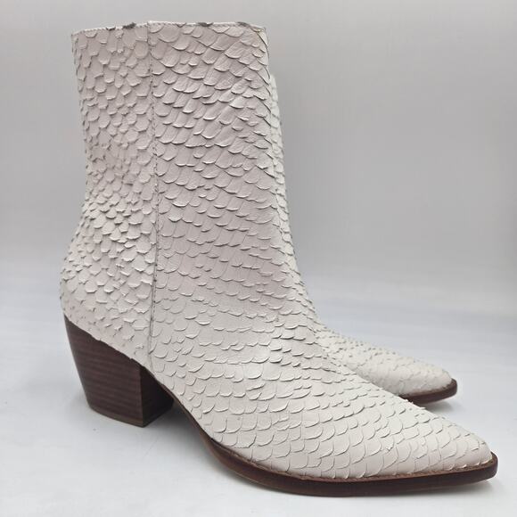 Matisse Caty White Snake Embossed Leather Ankle Boots Women's Size 6.5 M - Picture 1 of 8